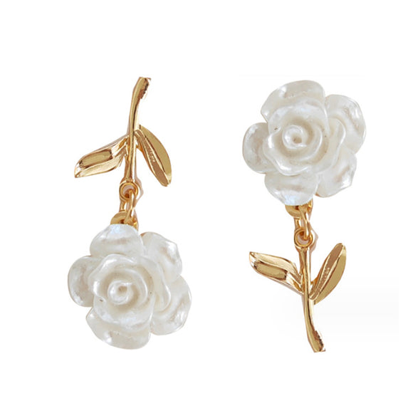 French Fashion Asymmetric Flower Earrings 法式時尚不對稱花朵耳環 KJEA20175