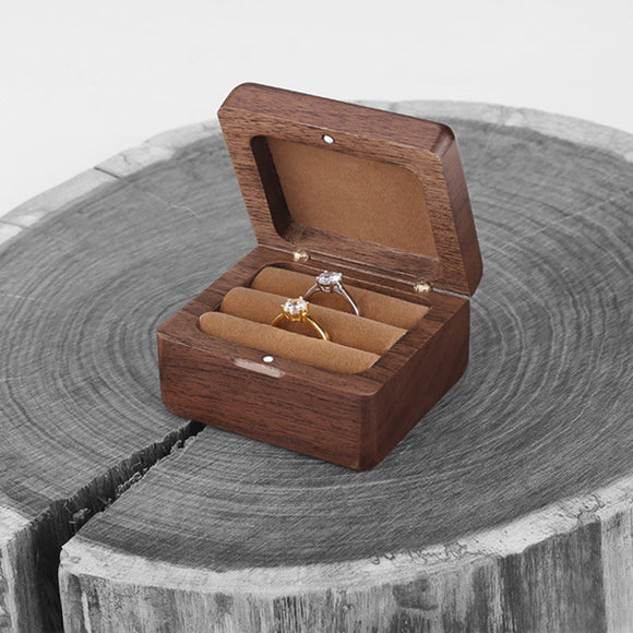 Walnut Ring Jewelry Box 胡桃木戒指首飾盒