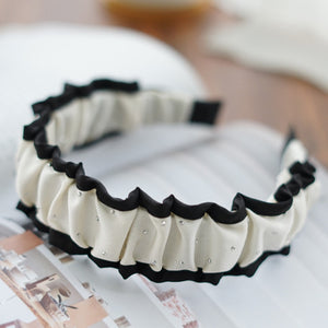 Black, White Pleated Headband 黑色, 白色褶皺頭箍