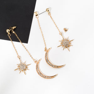 Star Crystal Moon Pendant Earrings ** Free Gift ** 星鑲水晶月亮吊墜耳環 ** 附送贈品 **