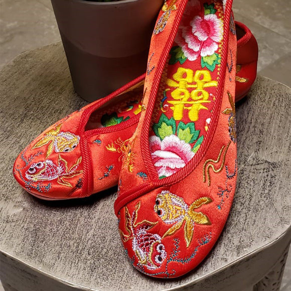 Handmade Red Goldfish Wedding Flat Shoes ** Free Gift ** 傳統手工製造紅色金魚繡花鞋 ** 附送贈品 **